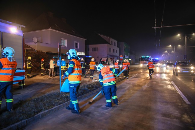 Technischer Defekt an PKW sorgt für Einsatz auf Wiener Straße zwischen Leonding und Pasching