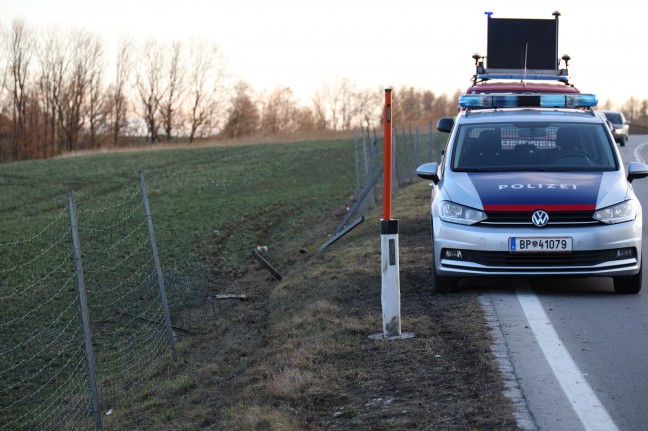 Zweimal gegen Wildzaun: Verkehrsunfall auf der Pyhrnpass Straße in Thalheim bei Wels