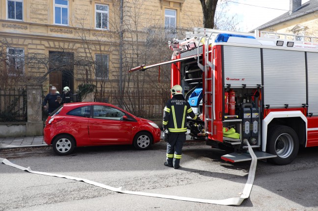 Einsatz bei Kellerbrand in einem Wohnhaus in Wels-Innenstadt