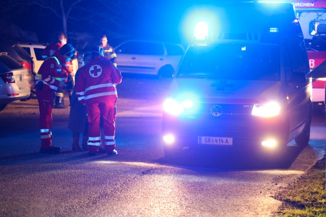 Garagenbrand in Schlüßlberg sorgt für Einsatz von vier Feuerwehren