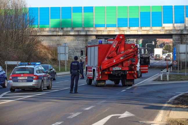 Verkehrsunfall im Nachmittagsverkehr auf Pyhrnpass Strae bei Sattledt