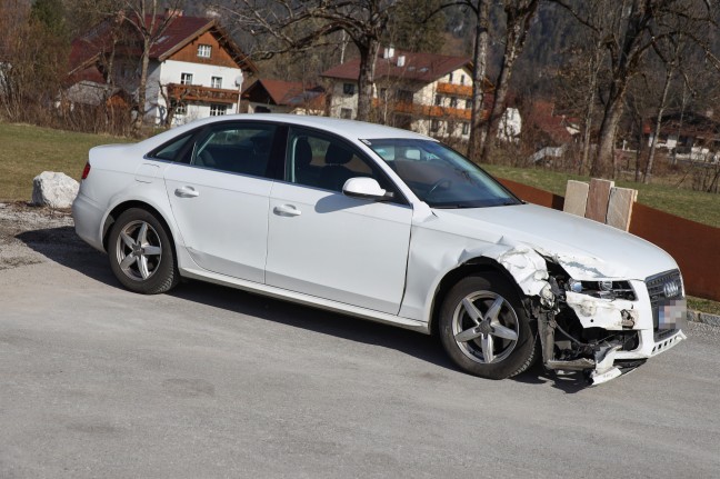 Schwerer Verkehrsunfall auf Pyhrnpass Straße in Roßleithen endet glimpflich