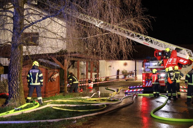 Neun Feuerwehren bei Dachstuhlbrand in St. Marien im Einsatz