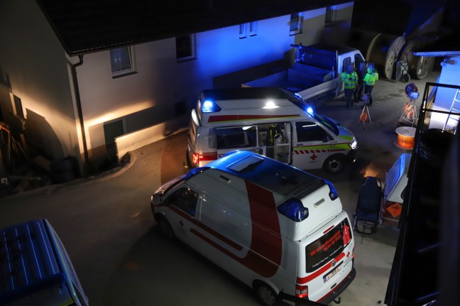 Abgestürzte Person durch Höhenretter der Feuerwehr aus Steilhang des Freinbergs in Linz gerettet