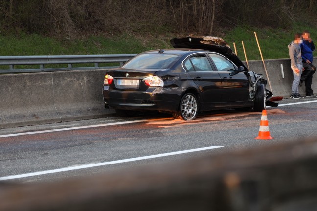 Schwerer Verkehrsunfall auf Westautobahn bei Seewalchen am Attersee