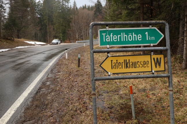 Taferlklaussee bei Altmünster: Unfalllenkerin von Ersthelfern vor dem Ertrinken gerettet