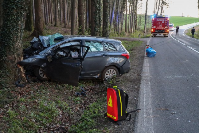 Autolenkerin (26) nach schwerem Unfall bei Waldneukirchen im Klinikum verstorben