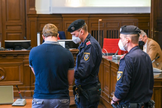 Urteil: Tatverdächtiger nach Banküberfall in Rainbach im Innkreis zu drei Jahren Haft verurteilt