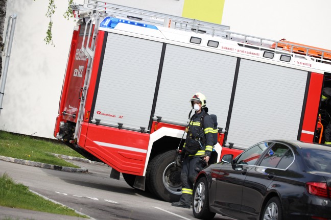 Einsatz der Feuerwehr durch angebranntes Kochgut in Wels-Vogelweide