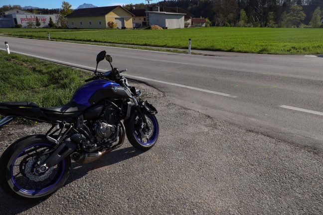 Motorradfahrer bei Auffahrunfall auf abbiegenden PKW in Vorchdorf verletzt