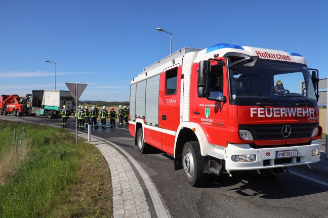 Vier Feuerwehren bei LKW-Brand in Hargelsberg im Einsatz