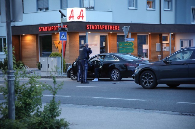 Mann (18) hantierte am Bahnhof in Marchtrenk mit Schreckschusspistole - Großeinsatz der Polizei