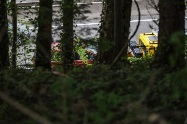 Drei Verletzte bei Autoüberschlag auf Westautobahn in Regau
