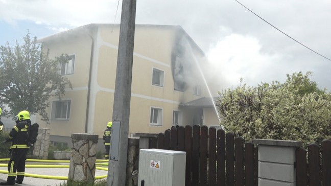 Sechs Feuerwehren bei Wohnhausbrand in Garsten im Einsatz
