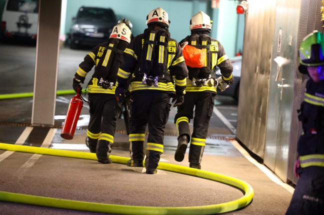 Ammoniakaustritt: Gefährlicher Brand in einer größeren Wohnhausanlage in Altmünster