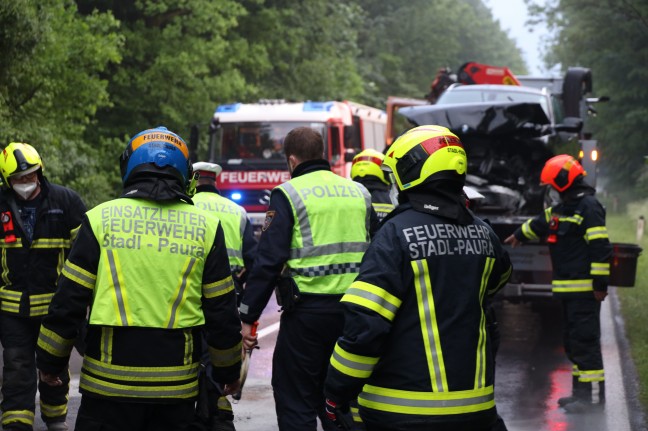 Frontalkollision auf Gmundener Straße bei Stadl-Paura fordert vier Verletzte