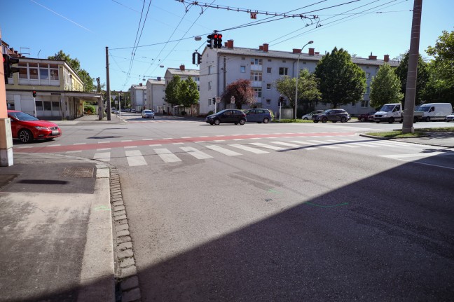 Radfahrerin (65) in Linz-Neue Heimat von LKW überrollt und dabei lebensgefährlich verletzt