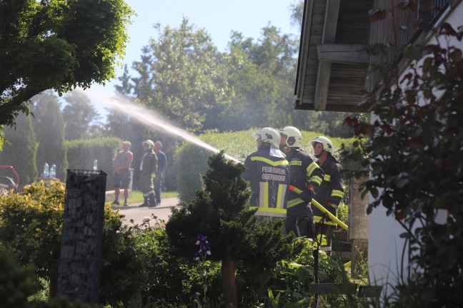 Fünf Feuerwehren bei Wohnhausbrand in Schönau im Mühlkreis im Einsatz