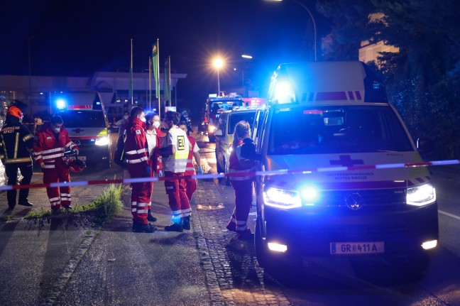 Crash nach rasanter Fahrt in Grieskirchen endet mit drei teils Schwerverletzten