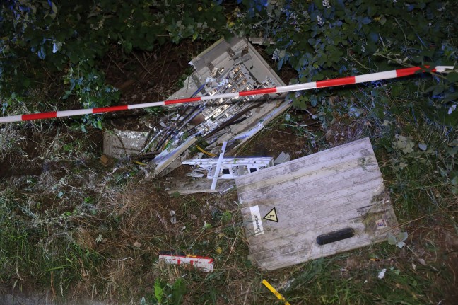 Crash nach rasanter Fahrt in Grieskirchen endet mit drei teils Schwerverletzten