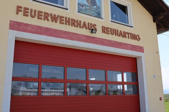 Drei Feuerwehren zu Brand bei landwirtschaftlichen Objekt in Steinerkirchen an der Traun alarmiert