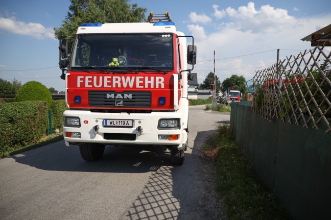Gemeldete Gasexplosion bei Chemiebetrieb in Edt bei Lambach sorgt für größeren Einsatz