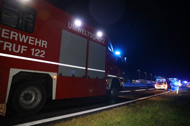 Brand eines LKW mit Aluminium-Schrott auf Pyhrnautobahn in Schlierbach sorgt für Großeinsatz
