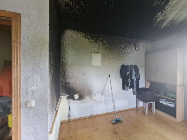 Brand im Zimmer eines Bauernhofes in Liebenau rasch gelöscht