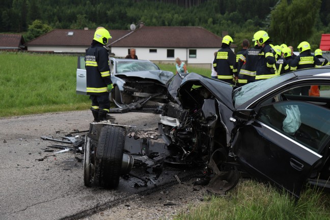 Kollision zwischen zwei PKW in Schenkenfelden forderte mehrere Verletzte