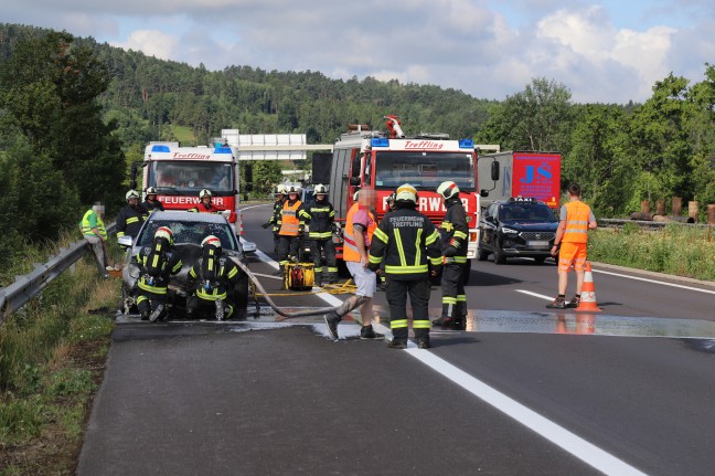PKW-Brand auf Mühlkreisautobahn in Engerwitzdorf