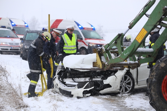 Vier Schwerverletzte bei Verkehrsunfall in Michaelnbach