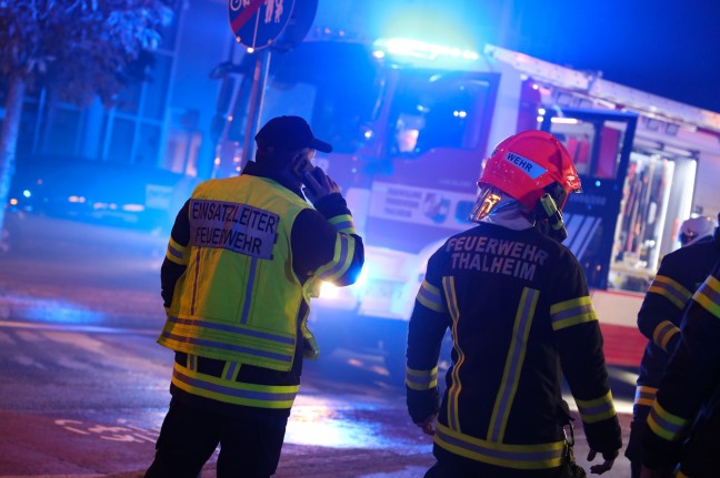 Brand einer Kühlvitrine in einem Lebensmittelmarkt in Thalheim bei Wels