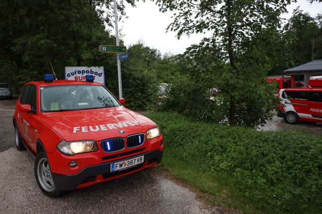 Suchaktion nach vermisster Person trotz Gewitters im und um den Attersee bei Steinbach am Attersee