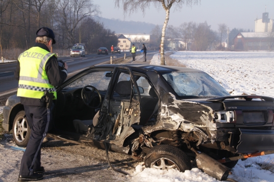Schwerer Verkehrsunfall auf der Innviertler Straße in Schlüßlberg