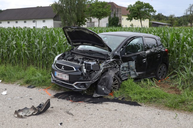Schwerer Crash in Ohlsdorf fordert zwei Verletzte