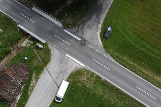 Zwei Tote bei folgenschwerer Kreuzungskollision in Oberhofen am Irrsee