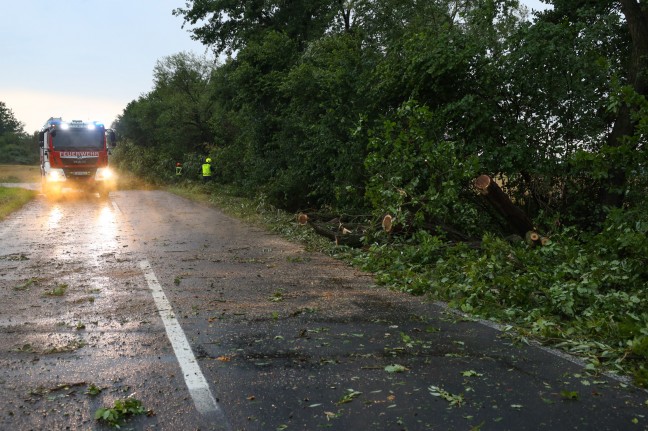 Unwetter trifft Obersterreich: ber 1.100 Einstze der Feuerwehren - mehrere Personen gerettet