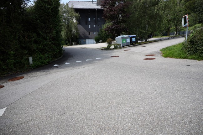 Radfahrer (71) bei Sturz in Altmünster tödlich verletzt