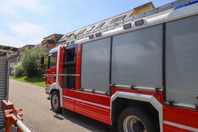 Brandgeruch durch defekte Türsprechanlage in einem Mehrparteienwohnhaus in Wels-Lichtenegg
