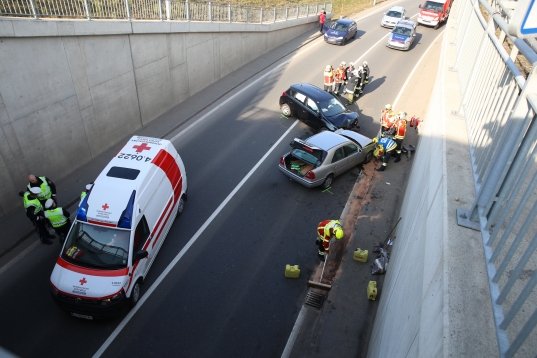 Erneut schwerer Verkehrsunfall auf Kremstal Straße in Pasching