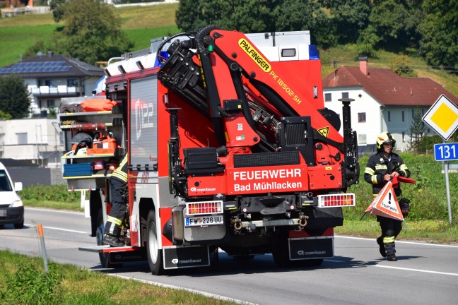 Motorradpanne führte zu intensiverer Ölspur auf der Aschacher Straße bei Feldkirchen an der Donau