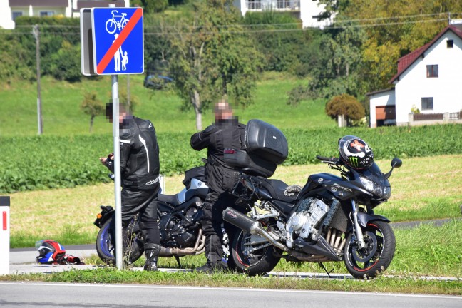 Motorradpanne führte zu intensiverer Ölspur auf der Aschacher Straße bei Feldkirchen an der Donau