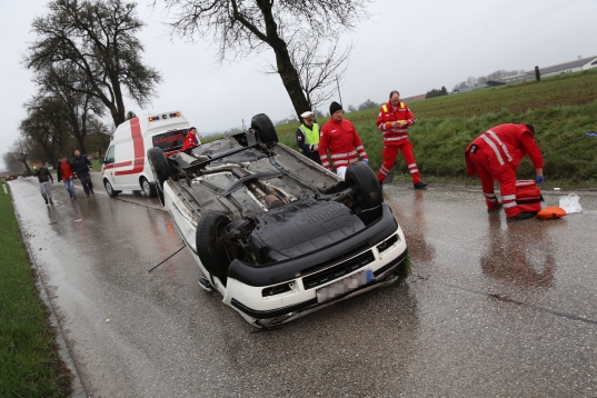 Schwerer Verkehrsunfall auf der Schartner Straße in Buchkirchen