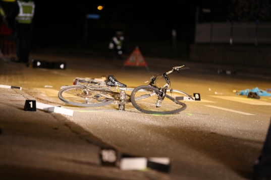 Schwerer Verkehrsunfall mit Radfahrer in Wallern an der Trattnach