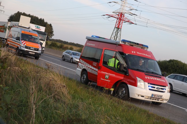 Defektes Auto sorgt für größeren Einsatz der Feuerwehren auf Westautobahn bei Vorchdorf