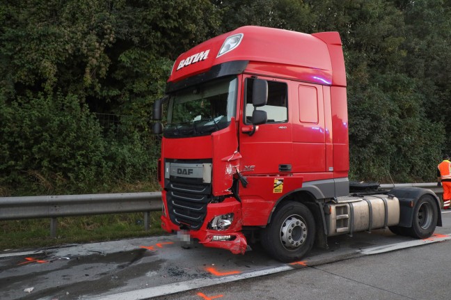 Menschenrettung nach schwerem Verkehrsunfall zwischen LKW und PKW auf Westautobahn bei Enns