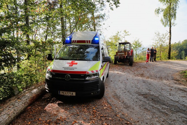 Einsatzkräfte bei Personenrettung nach Forstunfall in Tragwein im Einsatz