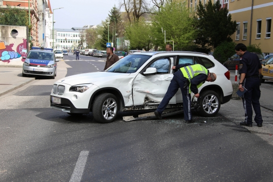 Motorradfahrer bei Verkehrsunfall in der Welser Innenstadt schwer verletzt