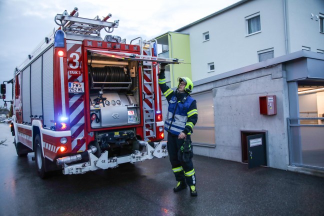 Brandverdacht in Tiefgarage: Lackierarbeiten lösten Einsatz der Feuerwehr in Marchtrenk aus