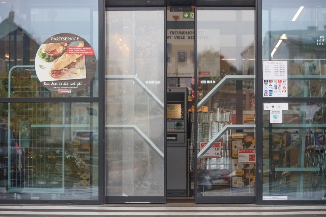 Bankomat: Täter bereiteten scheinbar Sprengung eines Geldautomaten in Waizenkirchen vor